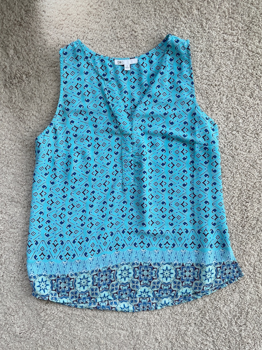DR2 Turquoise Blue Geometric Western Flowy V-neck Sleeveless Top Size Medium